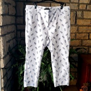Talbots Capris  12 Petite pineapples